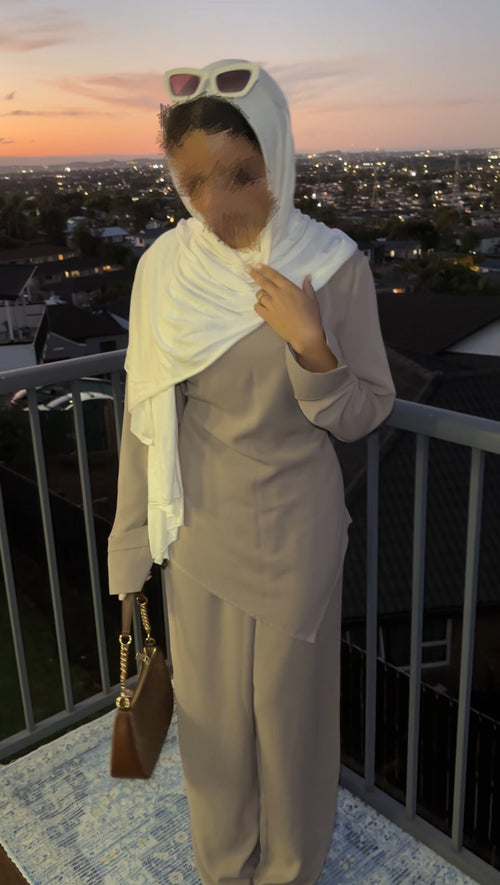 𝗧𝗵𝗲 𝗡𝗼𝘂𝗿 𝗟𝗮𝗯𝗲𝗹 - 𝗔𝗹𝗺𝗼𝗻𝗱